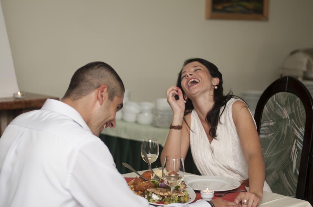 Gosztola Gyoengye-Az Erdo Szallodaja Ngoại thất bức ảnh